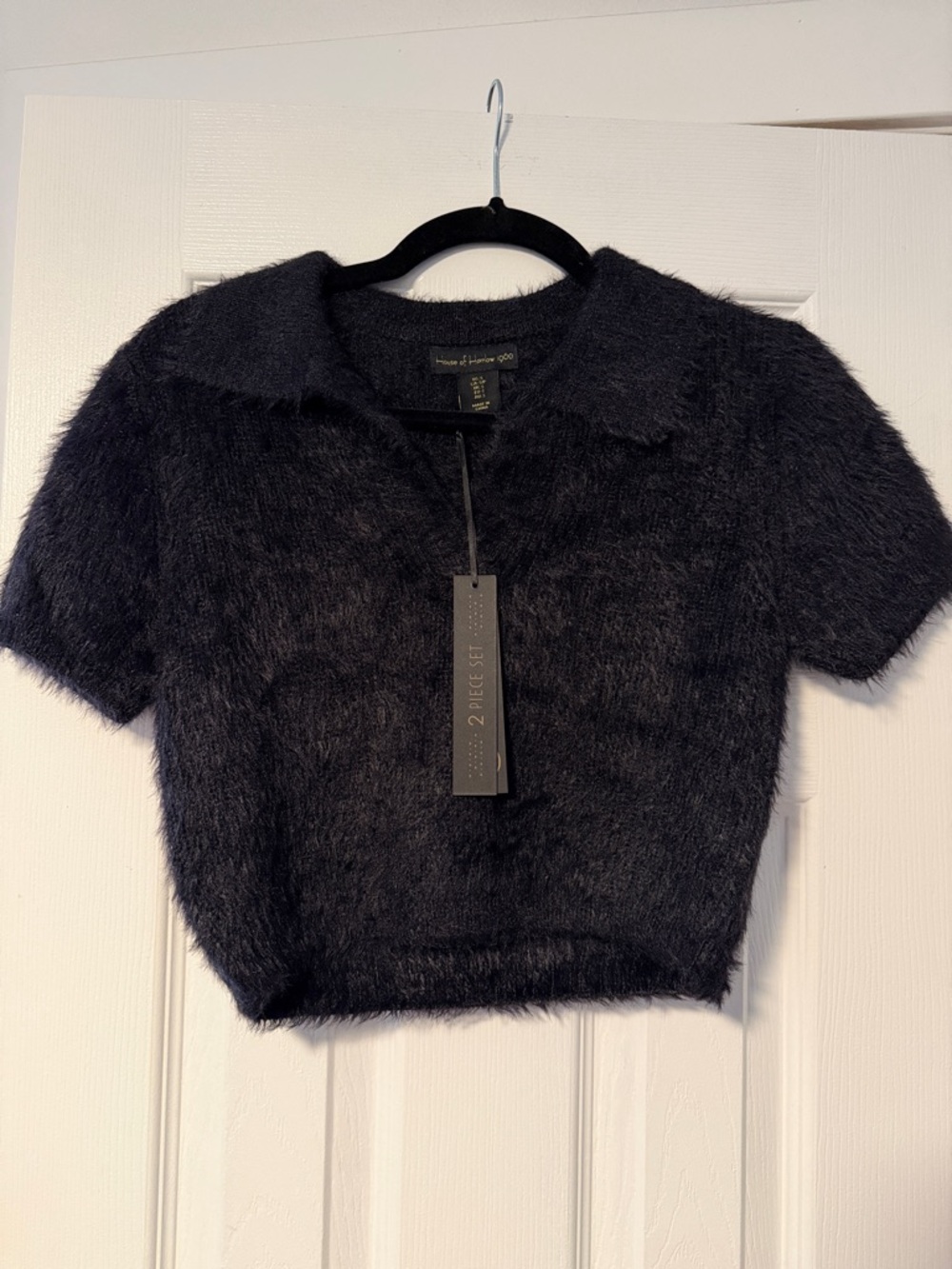 Black Short-Sleeve Fuzzy Set - Picture 4 of 4